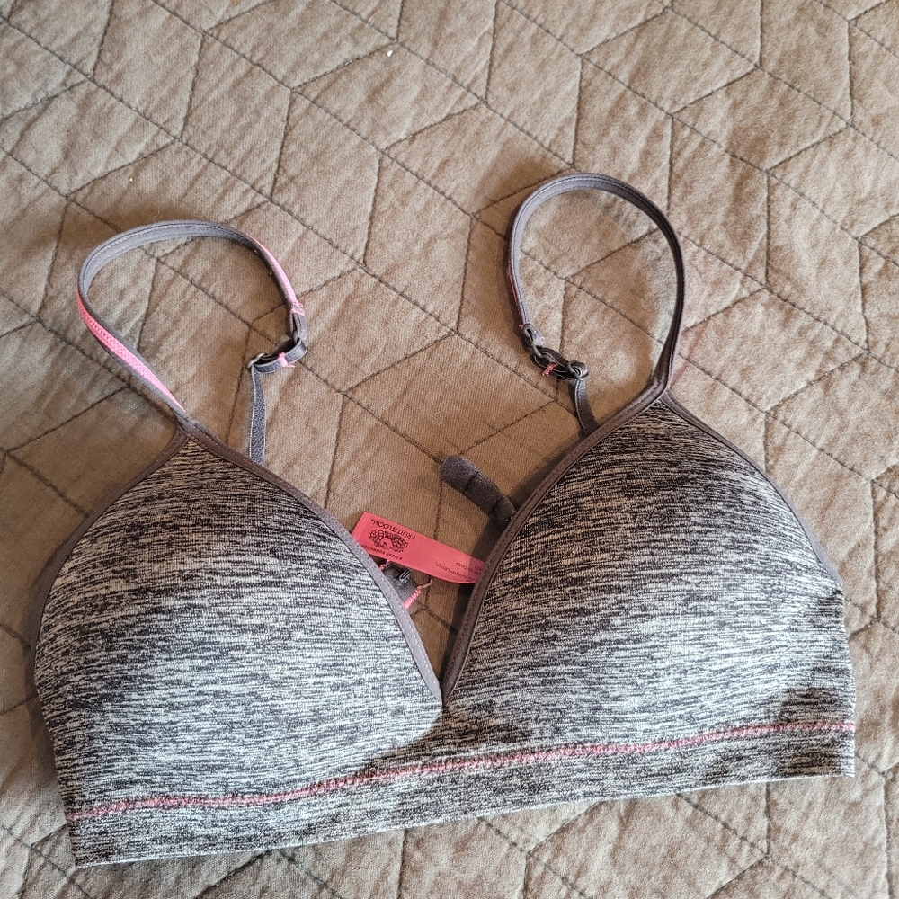 Wireless padded bra